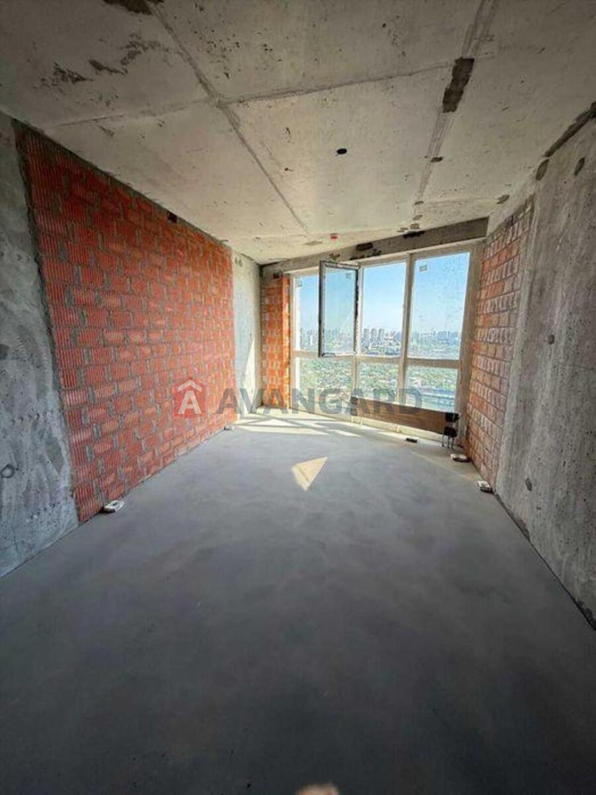 3 ��. ��������, 124/-/52 ��. �., 20/25 ������ ���� 13