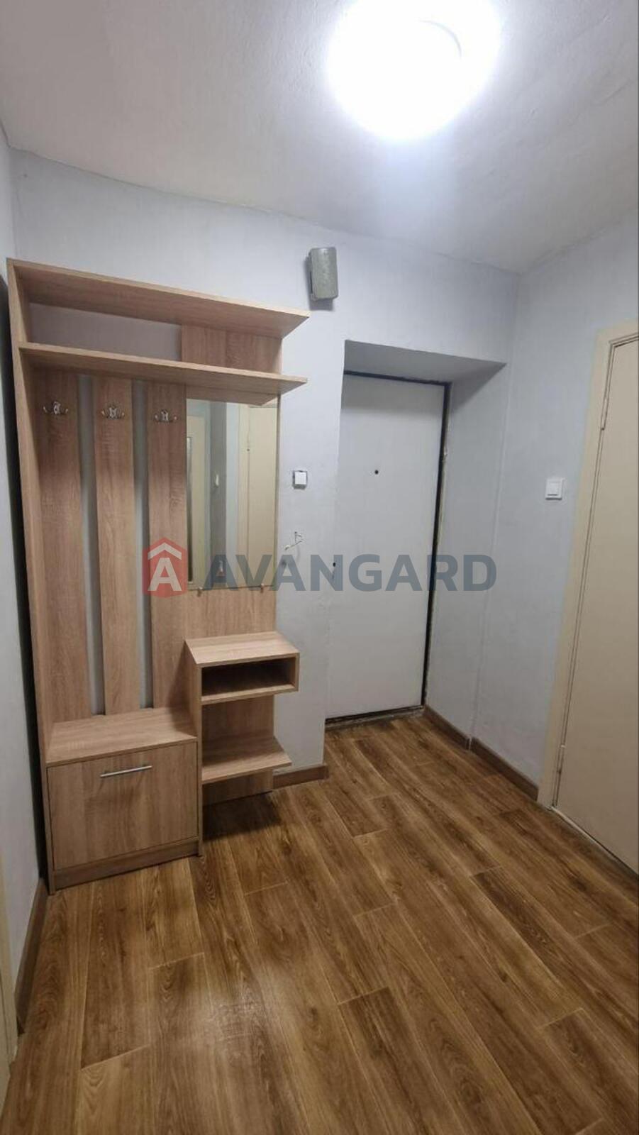 1 ��. ��������, 35/17/9 ��. �., 2/5 ������ ���� 5