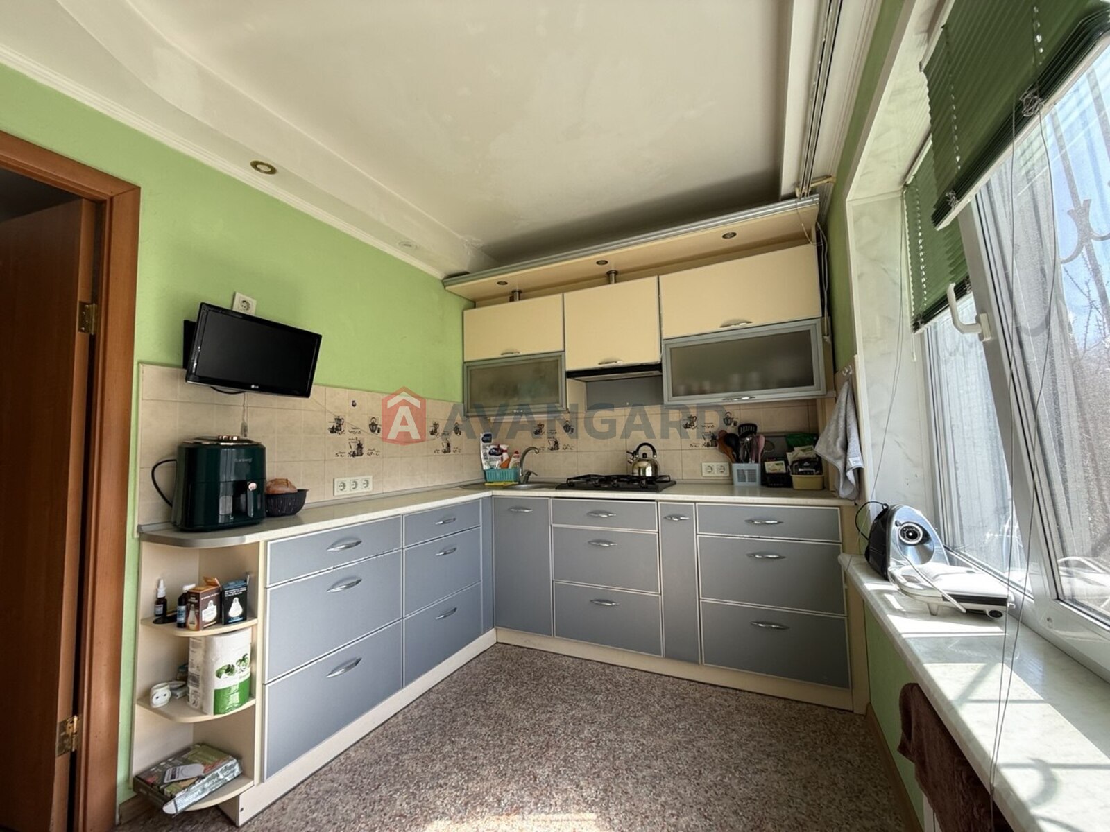 2 ��. ��������, 51.01/28.3/8.8 ��. �., 2/9 ������ ���� 9