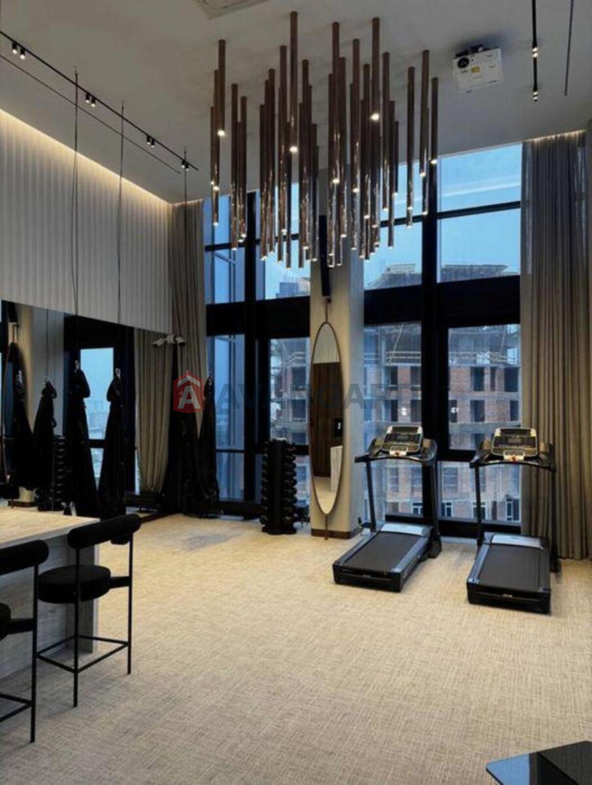 5 ��. ��������, 275/-/50 ��. �., 9/25 ������ ���� 10