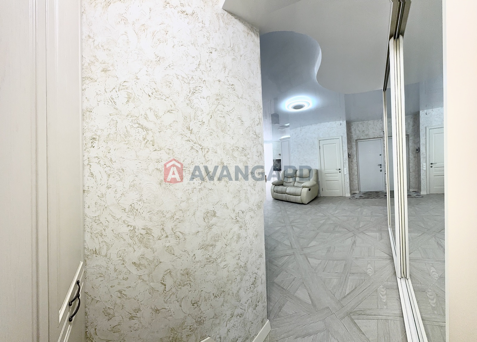 2 ����. ��������, 81/44/35 ��. �., 4/10 ���� ���� 21