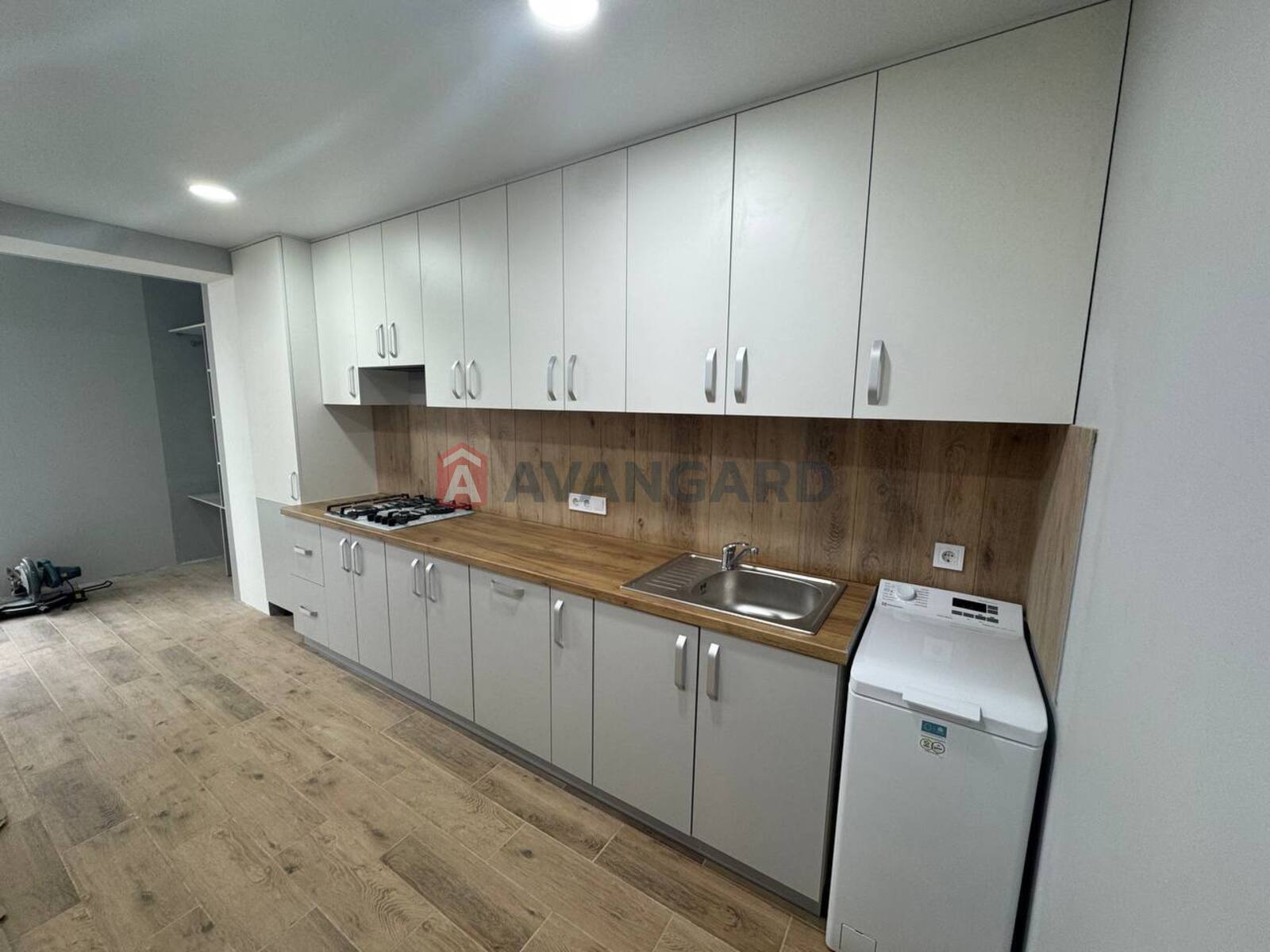 1 ����. ��������, 41/15/15 ��. �., 6/10 ���� ���� 1