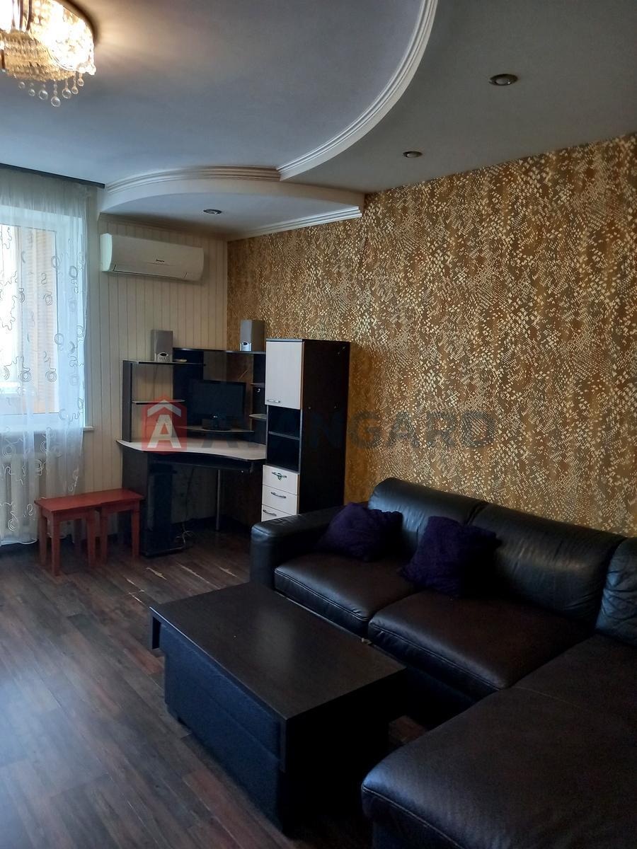 3 ��. ��������, 63,3/ 36.4 / 7.7 ��. �., 9/10 ������ ���� 2