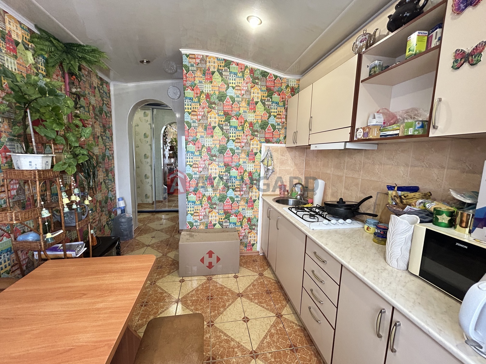 2 ��. ��������, 49,85/47,6/8,4 ��. �., 9/9 ������ ���� 10