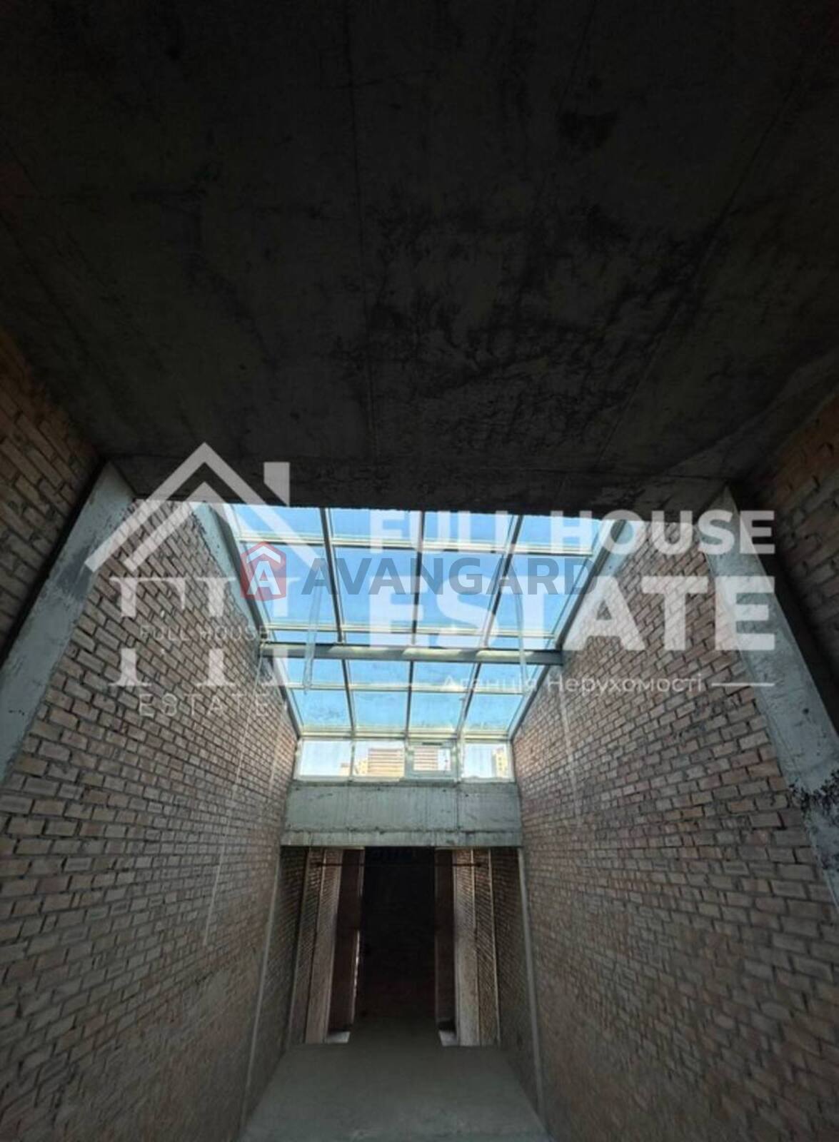 4 ��. ��������, 155/110/20 ��. �., 3/5 ������ ���� 15