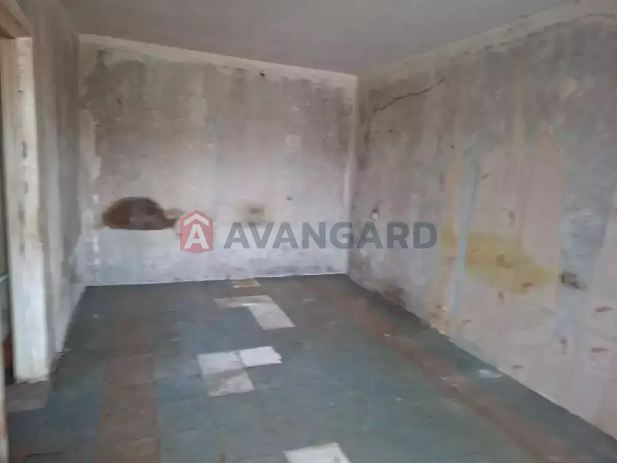 2 ��. ��������, 47/27/7 ��. �., 3/9 ������ ���� 3