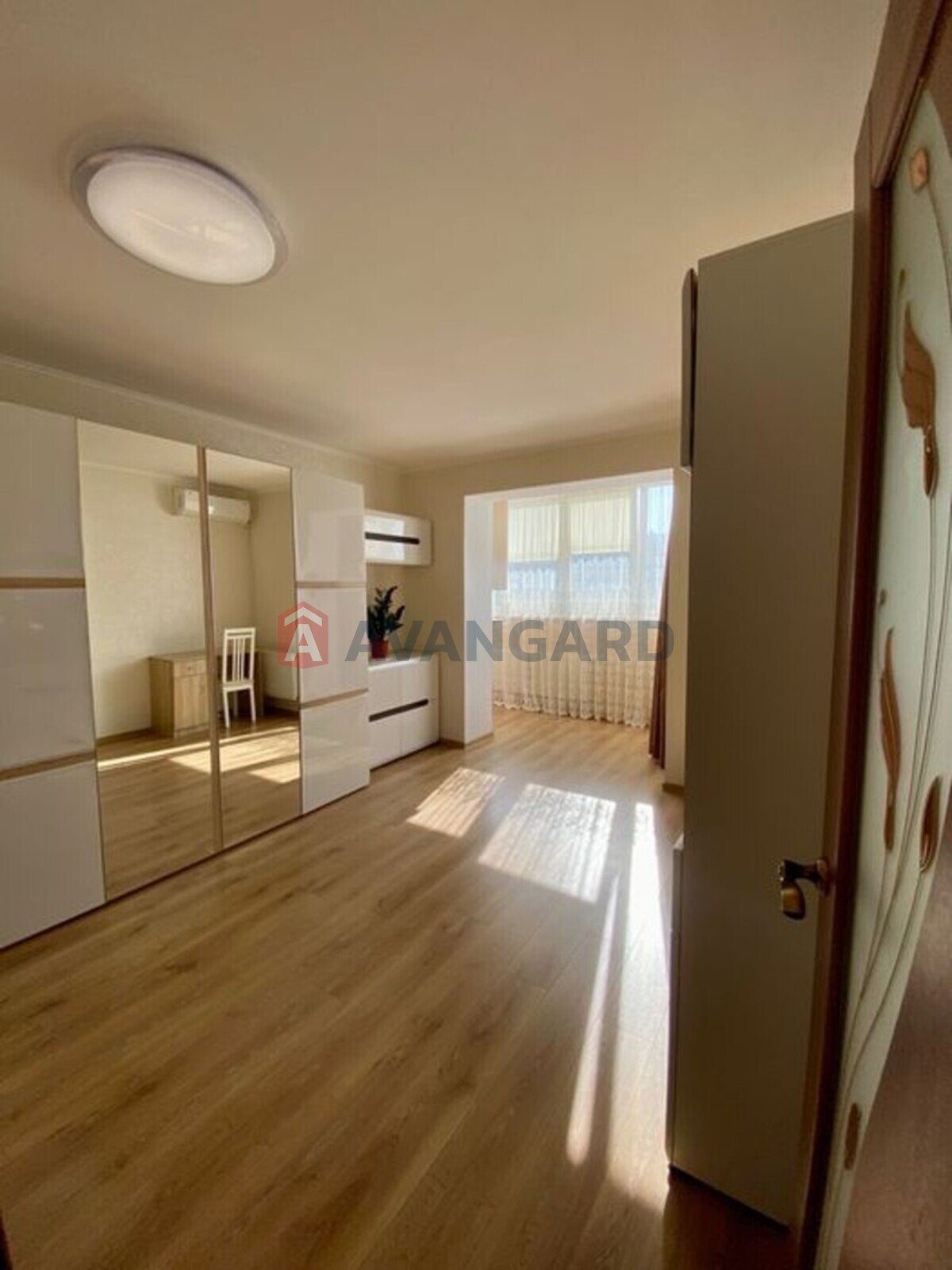 1 ��. ��������, 43/-/11 ��. �., 11/12 ������ ���� 6