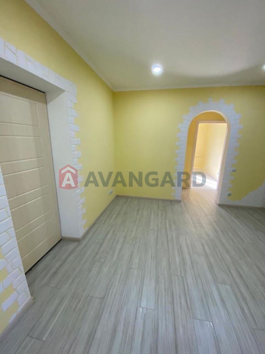 4 ��. ��������, 92/-/- ��. �., 2/2 ������ ���� 5