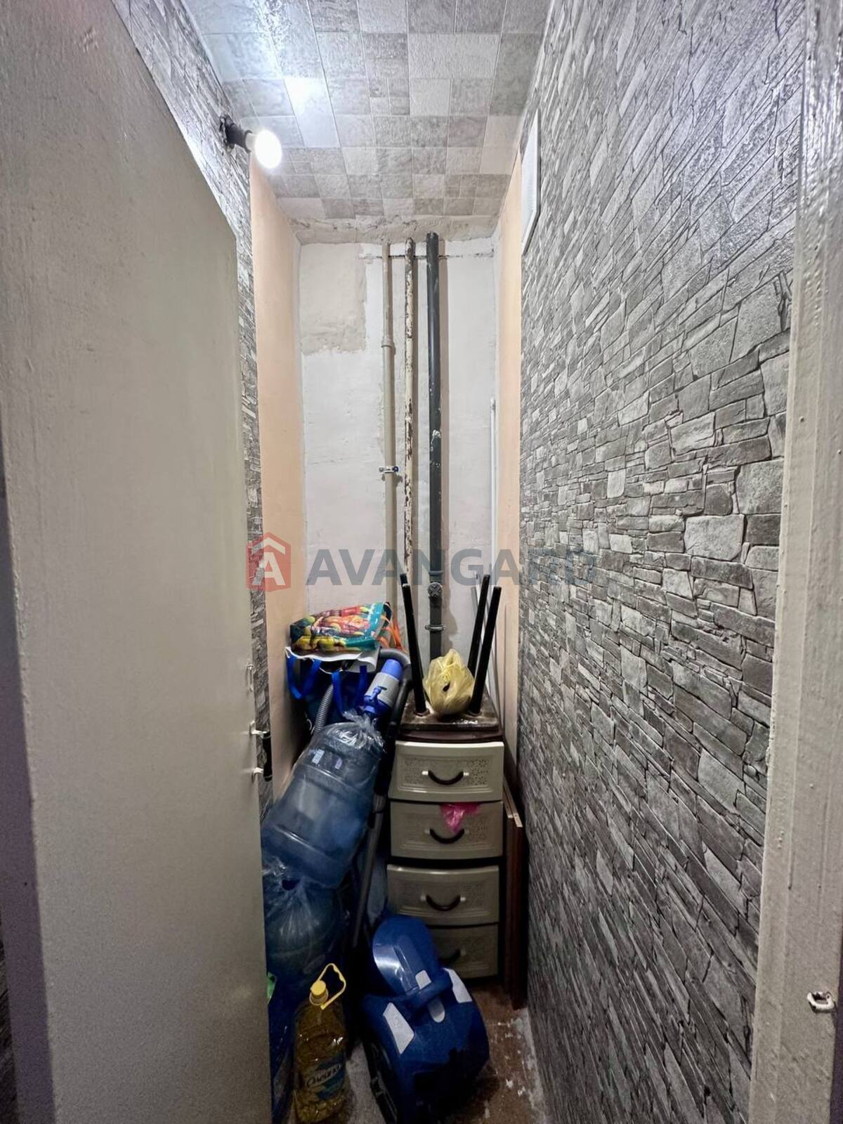 2 . , 58/-/8,5 . ., 5/9   9