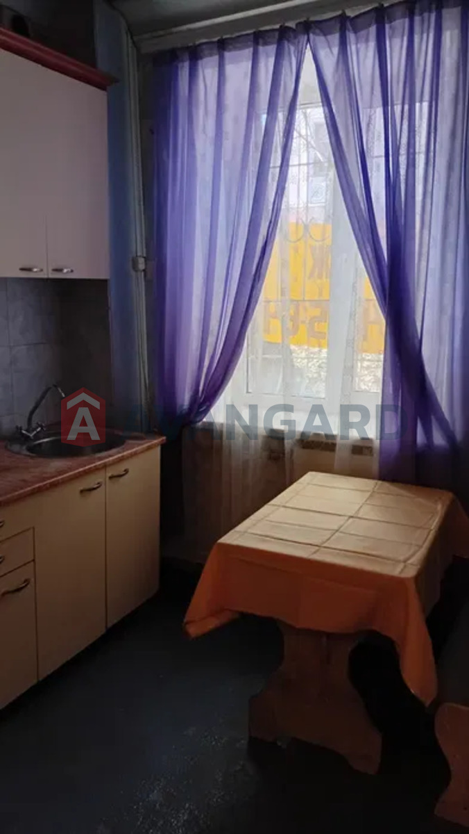 2 ��. ��������, 52/-/6 ��. �., 1/3 ������ ���� 1