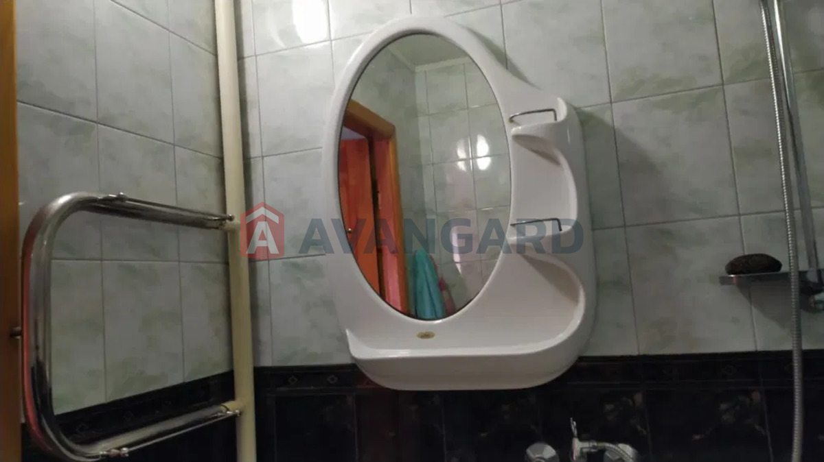 3 . , 70/-/8 . ., 5/9   6