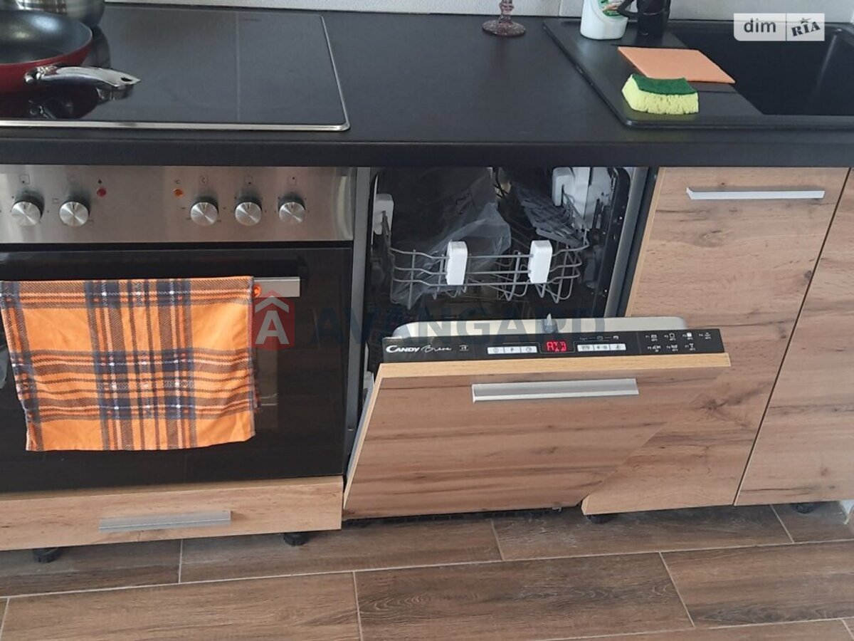 1 ��. ��������, 37/26/8 ��. �., 2/14 ������ ���� 20