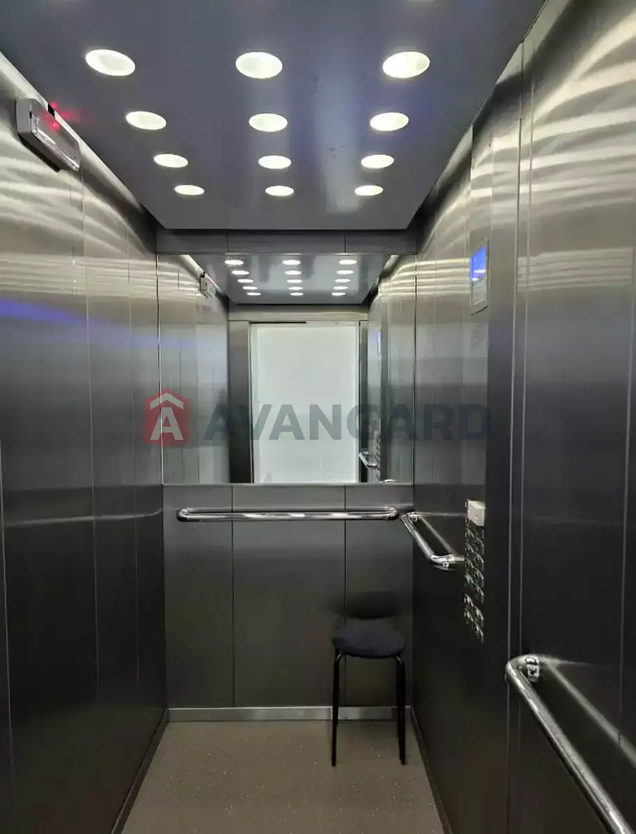 3 ��. ��������, 107/73/18 ��. �., 10/10 ������ ���� 12