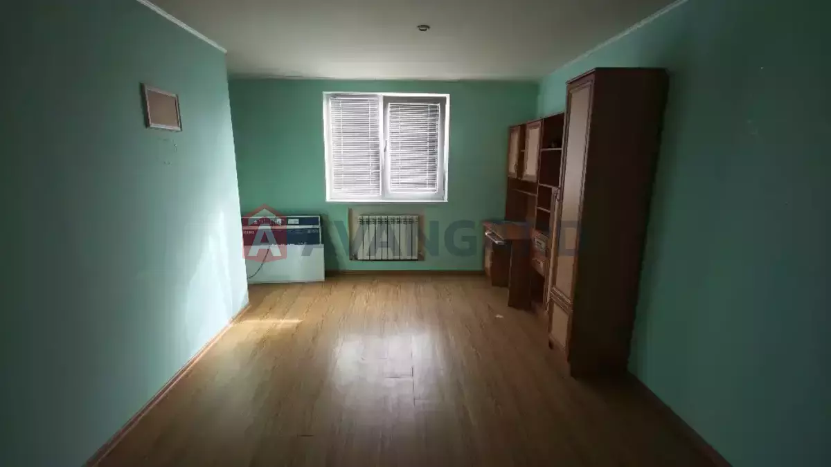 3 ����. ��������, 130/-/31 ��. �., 1/2 ���� ���� 26