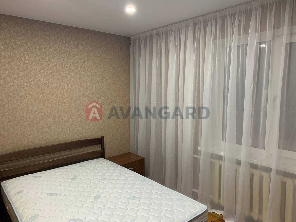 3 ��. ��������, 63/-/10 ��. �., 5/9 ������ ���� 9