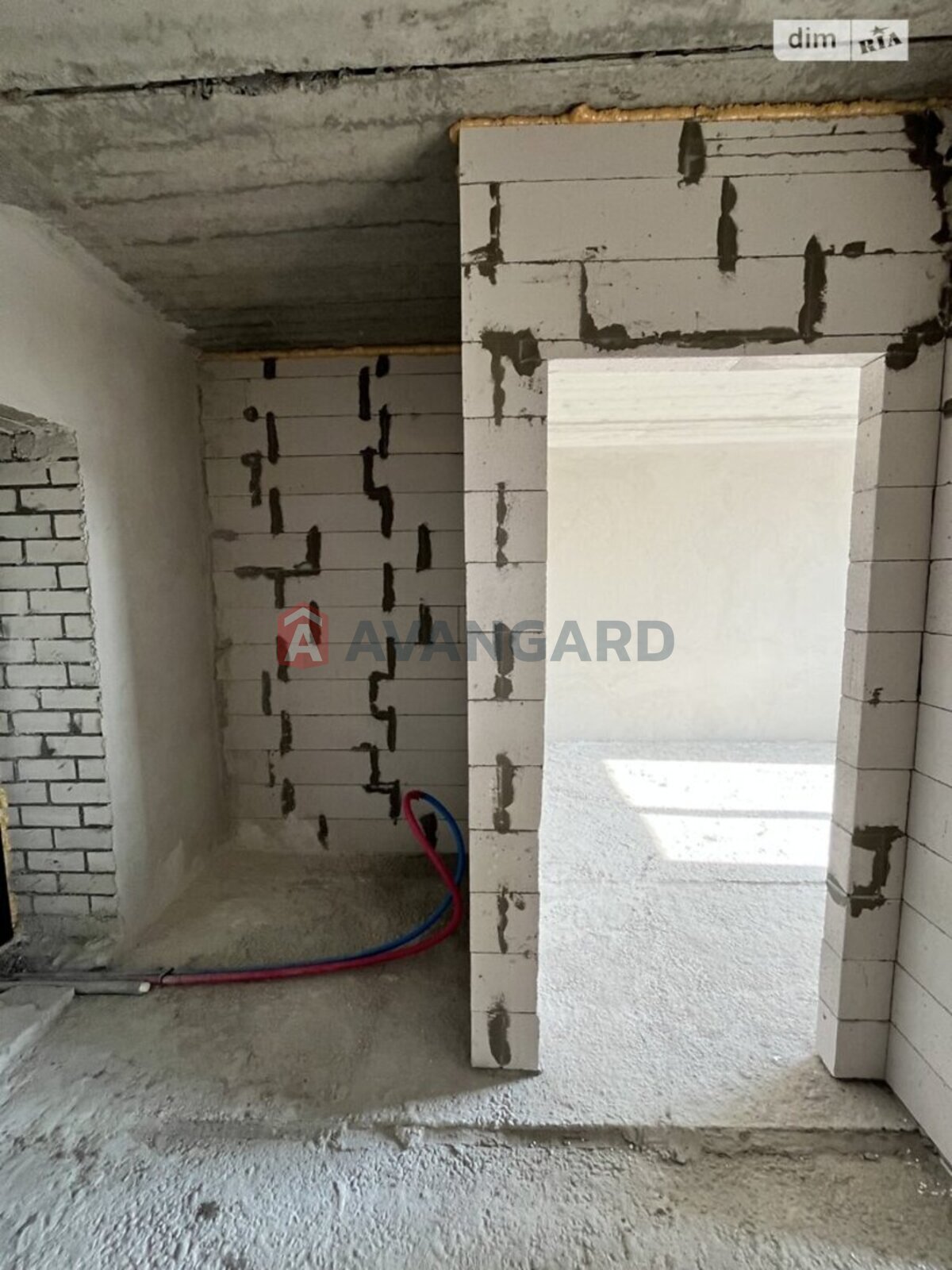 1 ��. ��������, 40/17/9 ��. �., 6/10 ������ ���� 7