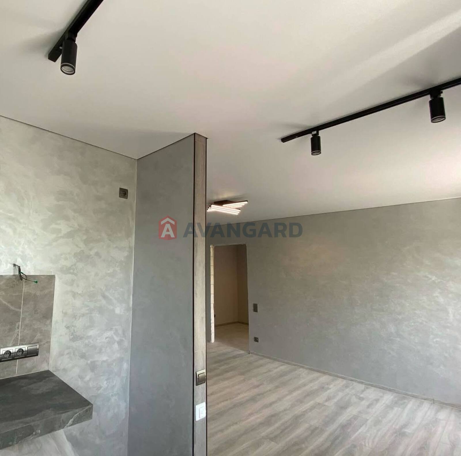 2 ��. ��������, 44/-/5 ��. �., 4/5 ������ ���� 9