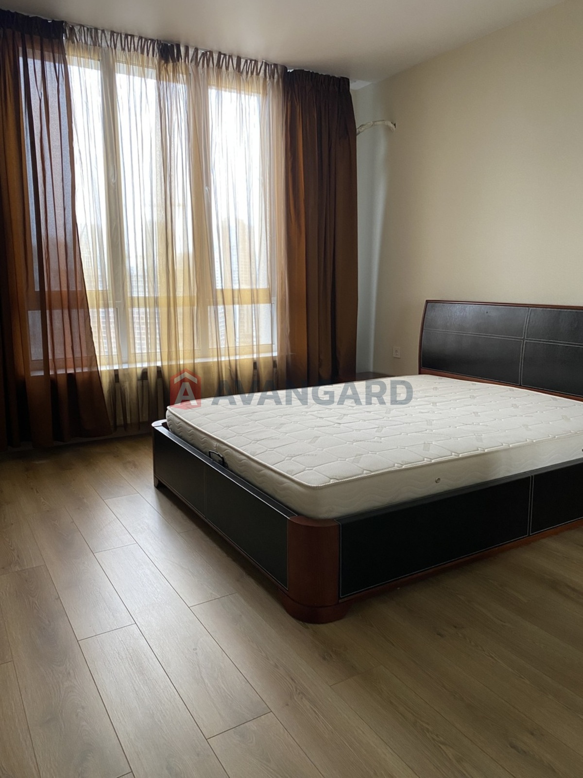 2 ��. ��������, 68/26/23 ��. �., 16/26 ������ ���� 13