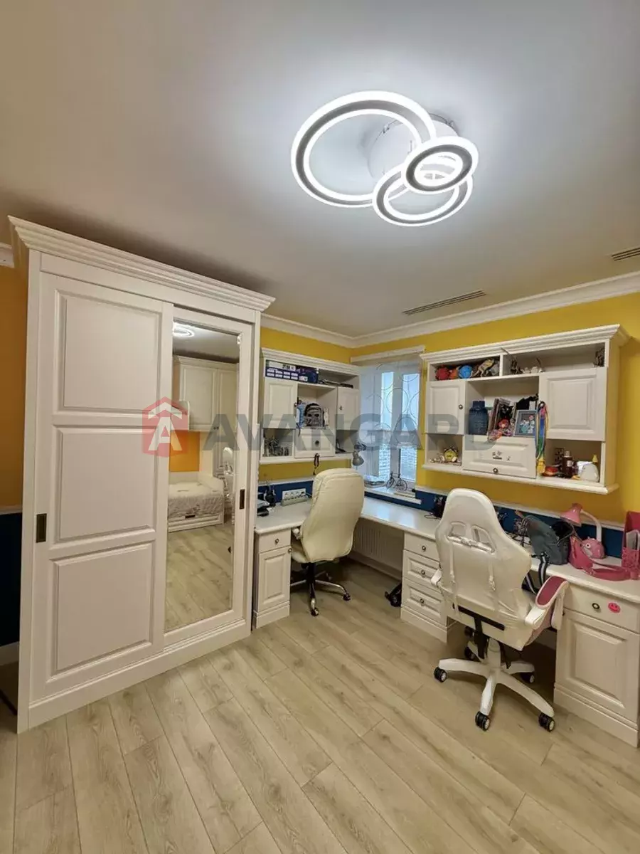 3 ��. ��������, 78/-/25 ��. �., 14/21 ������ ���� 9