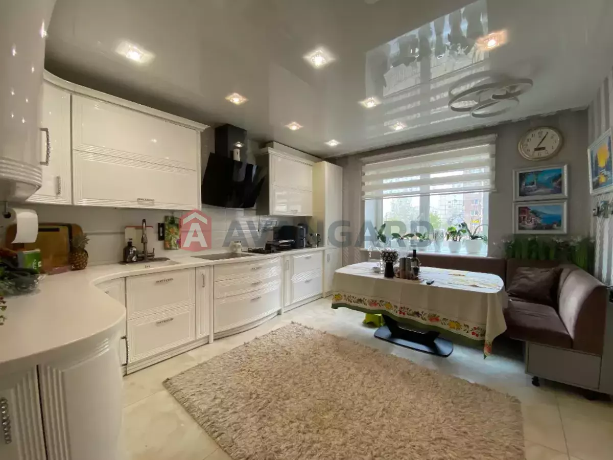 3 ��. ��������, 117/-/23 ��. �., 2/12 ������ ���� 9