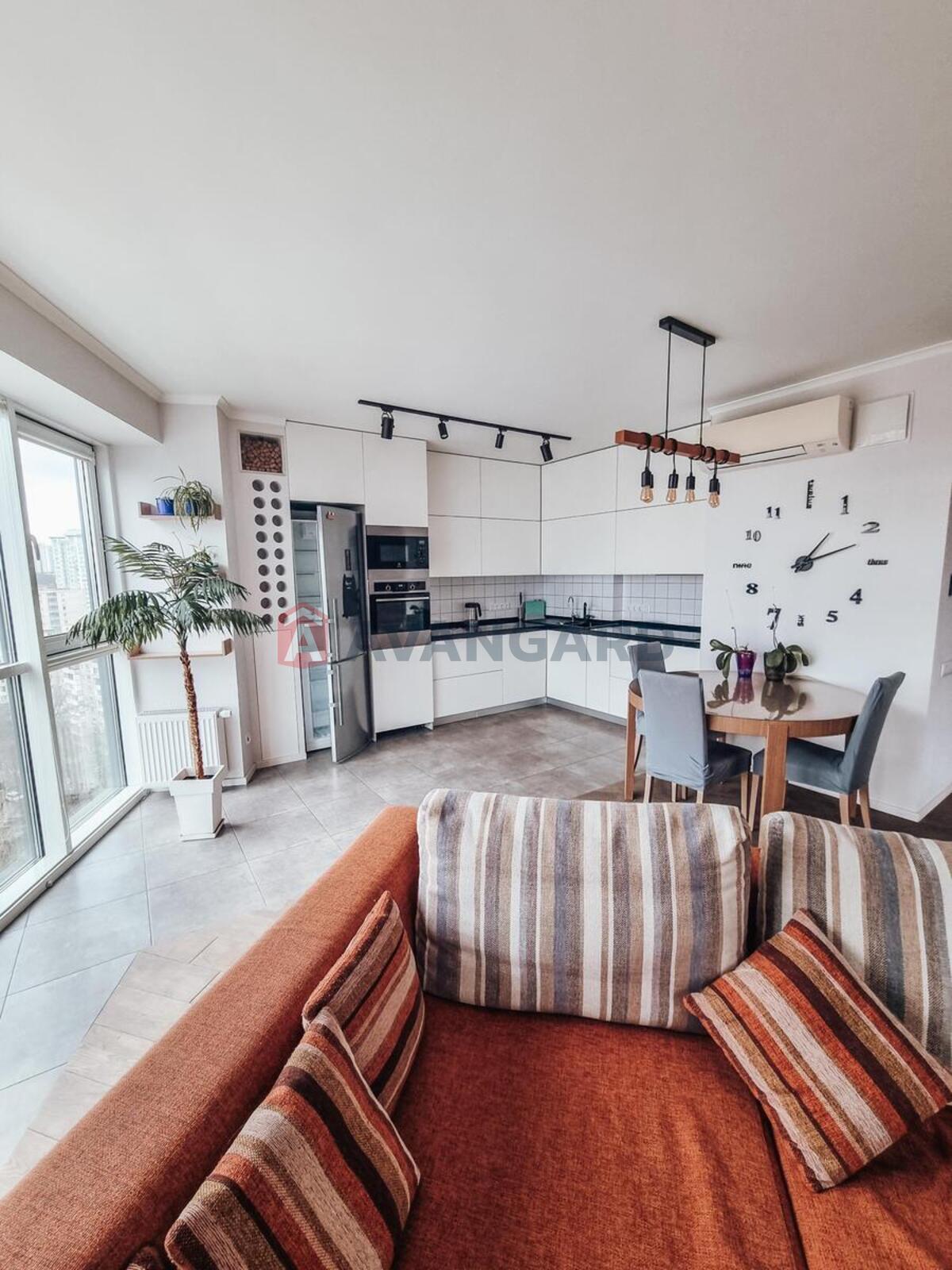 4 ����. ��������, 97/60/- ��. �., 17/20 ���� ���� 2