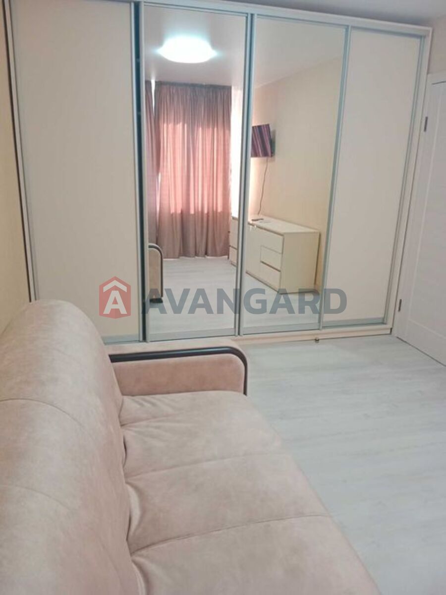 1 . , 30/-/10 . ., 8/9   2