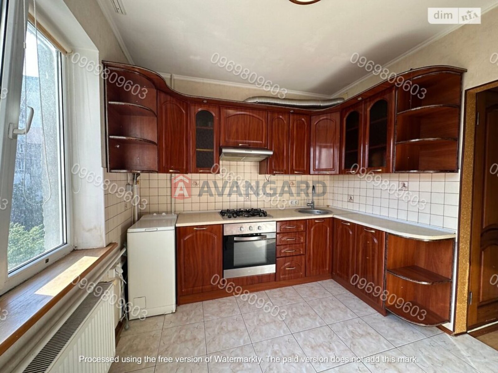 4 ��. ��������, 83/54/8 ��. �., 4/9 ������ ���� 29