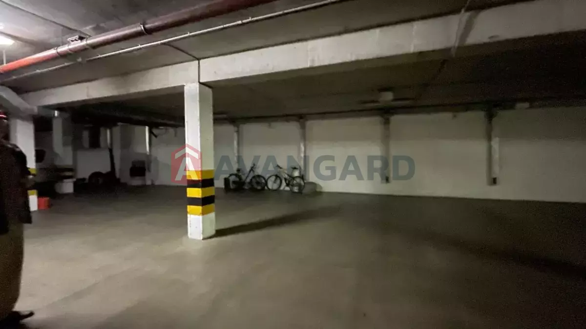 4 ��. ��������, 160/-/- ��. �., 5/5 ������ ���� 12