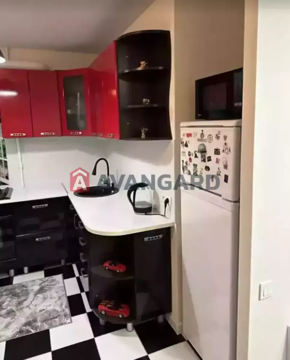 2 ��. ��������, 45/-/8 ��. �., 3/5 ������ ���� 24