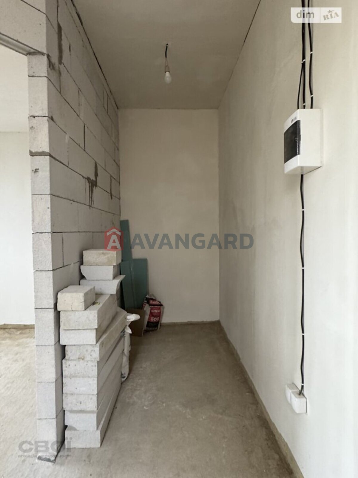 1 ����. ��������, 37/-/- ��. �., 3/3 ���� ���� 4