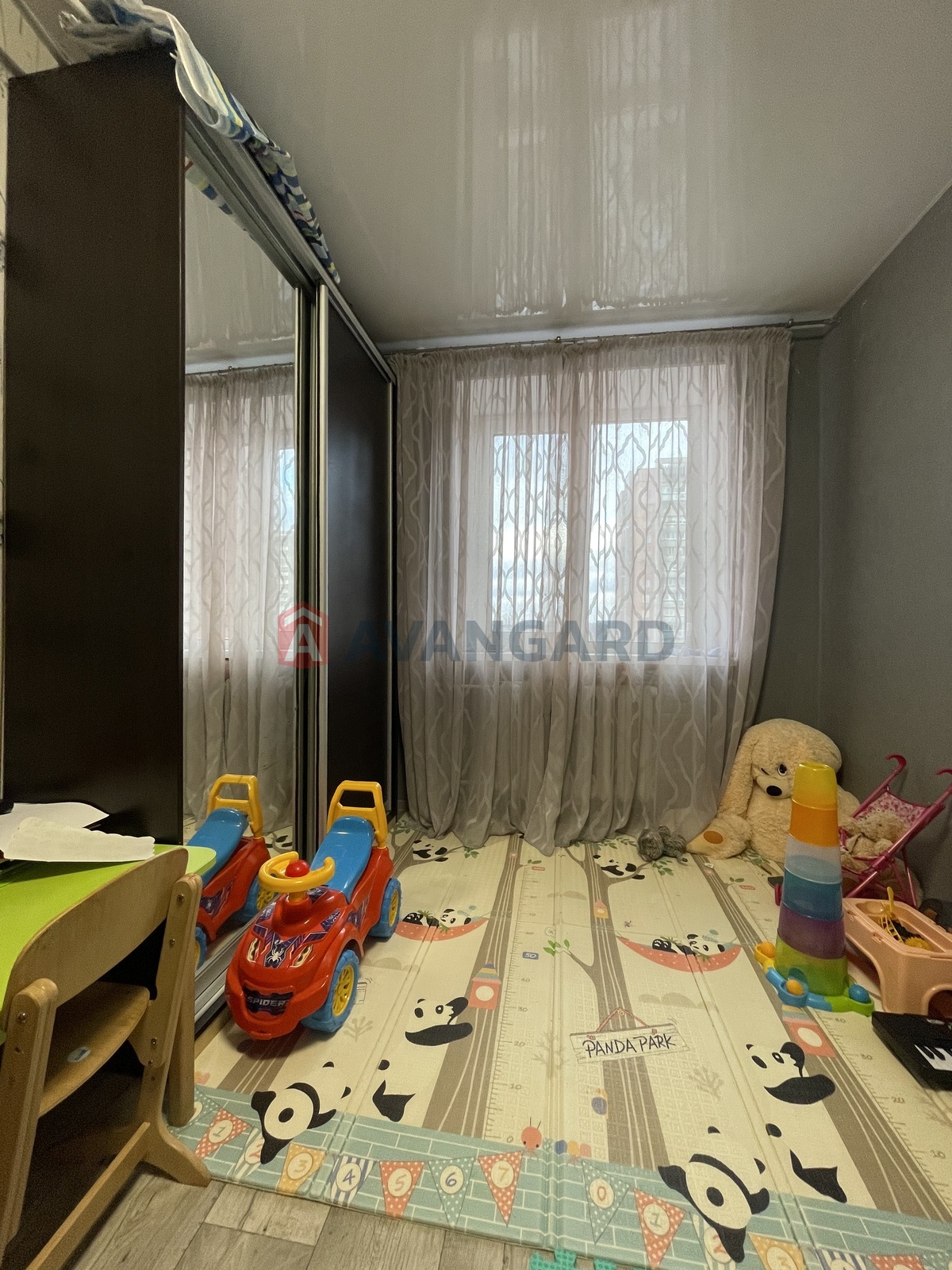 3 ��. ��������, 69.4/39.2/6.6 ��. �., 8/16 ������ ���� 5