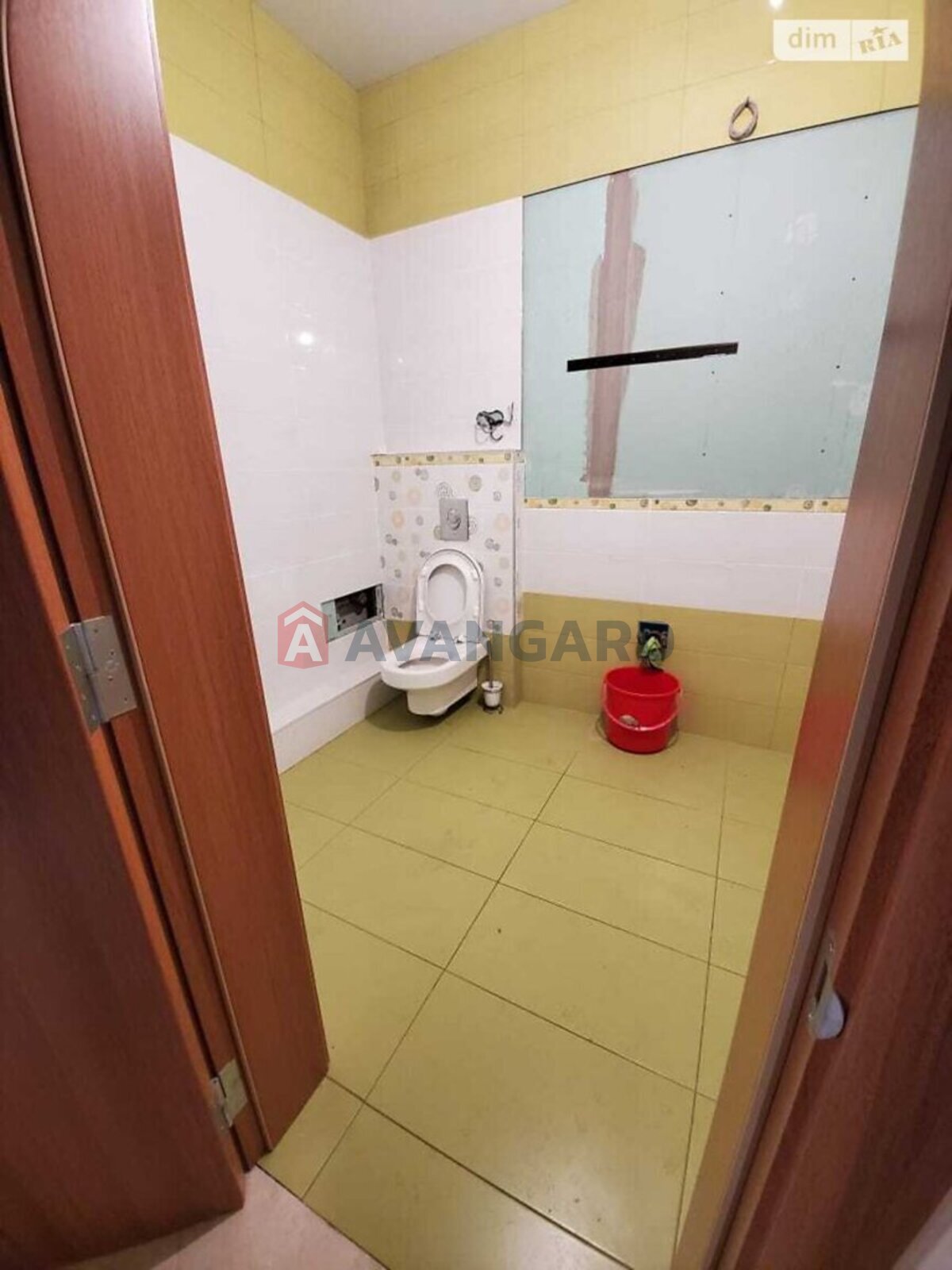 4 ����. ��������, 199/112/30 ��. �., 2/5 ���� ���� 20