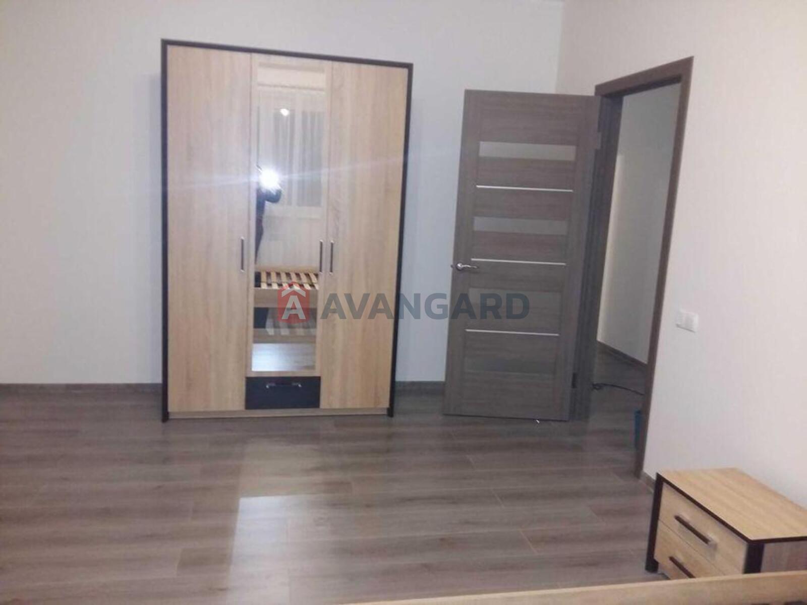 2 ��. ��������, 76/-/76 ��. �., 9/26 ������ ���� 4