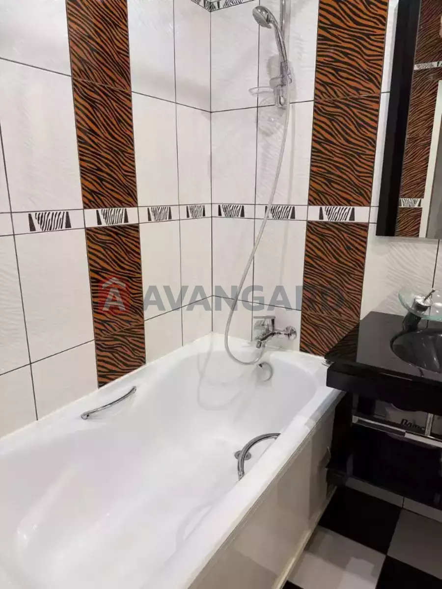 2 ����. ��������, 46/28/6 ��. �., 4/5 ���� ���� 1