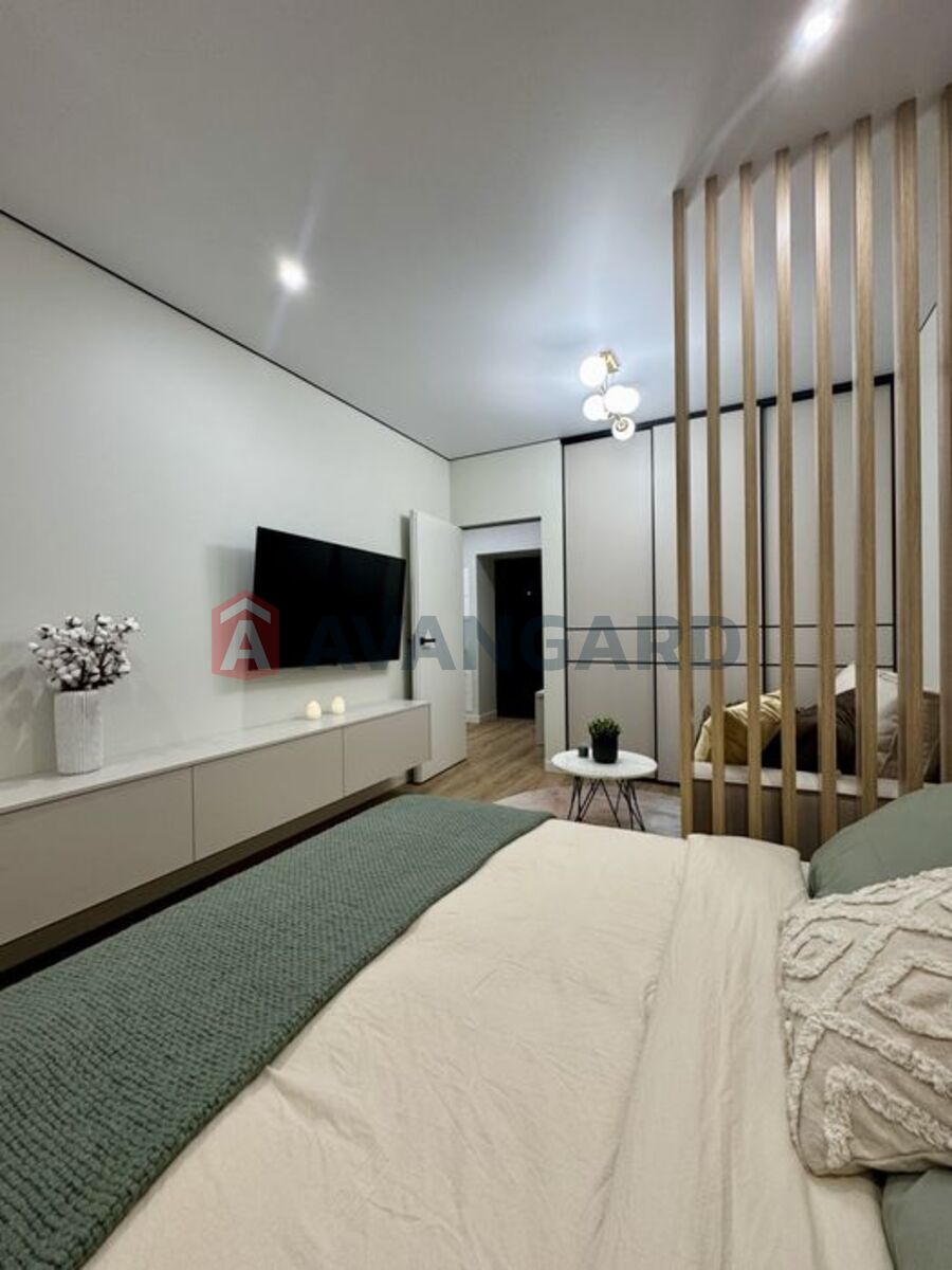 1 ��. ��������, 40/-/13 ��. �., 7/10 ������ ���� 17