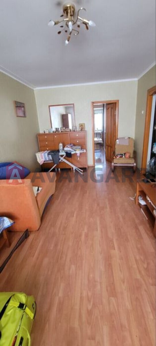 3 ��. ��������, 69/-/8 ��. �., 9/10 ������ ���� 11