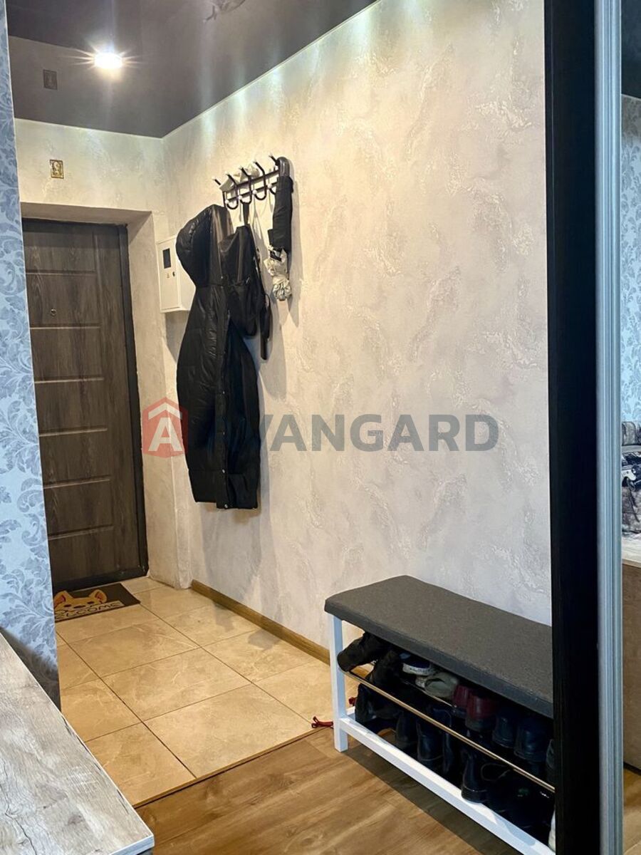 3 ��. ��������, 56/-/6 ��. �., 2/3 ������ ���� 2