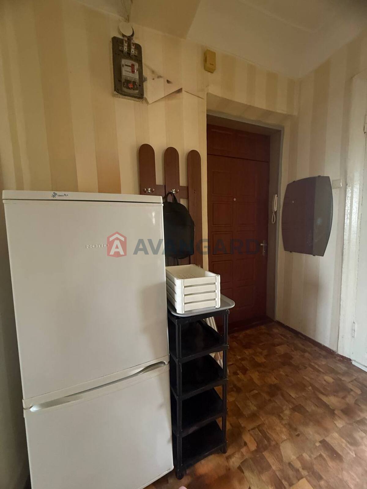 3 ��. ��������, 70/-/6 ��. �., 5/5 ������ ���� 10