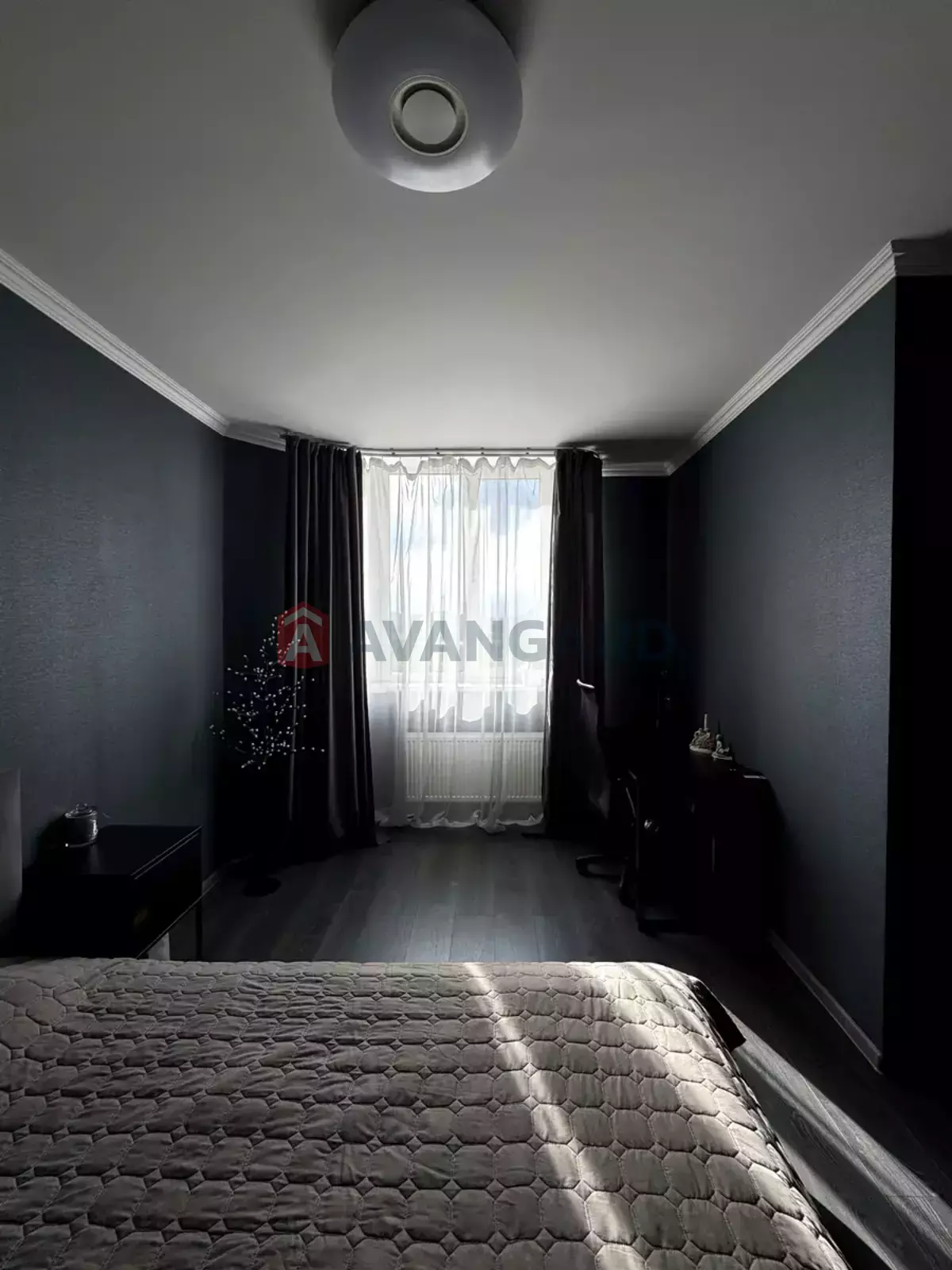 1 ��. ��������, 38.6/15.4/14.7 ��. �., 5/10 ������ ���� 8