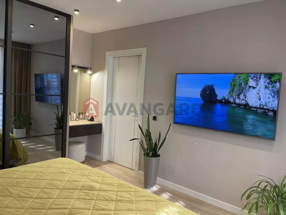 3 . , 67/-/8 . ., 7/9   8