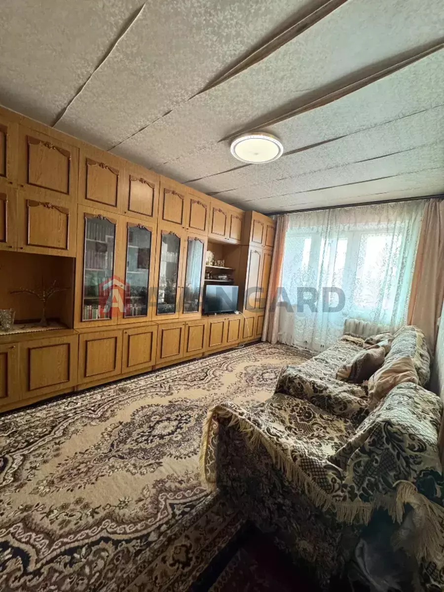 3 ��. ��������, 59/44/6 ��. �., 5/5 ������ ���� 2