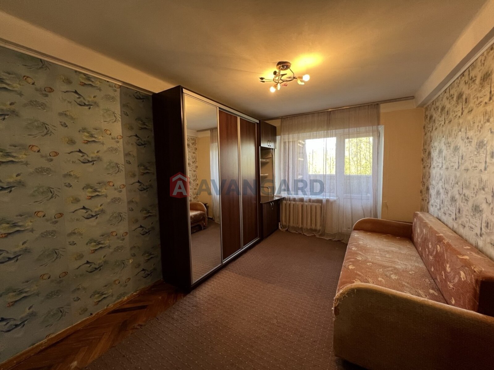 1 ����. ��������, 30/-/7 ��. �., 5/5 ���� ���� 8