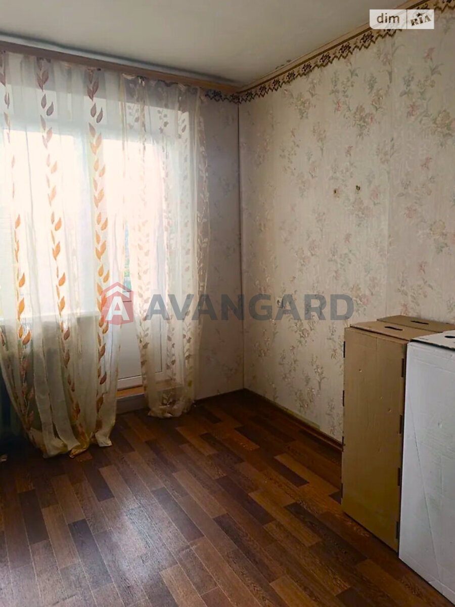 1 ��. ��������, 22/11/4 ��. �., 7/9 ������ ���� 8