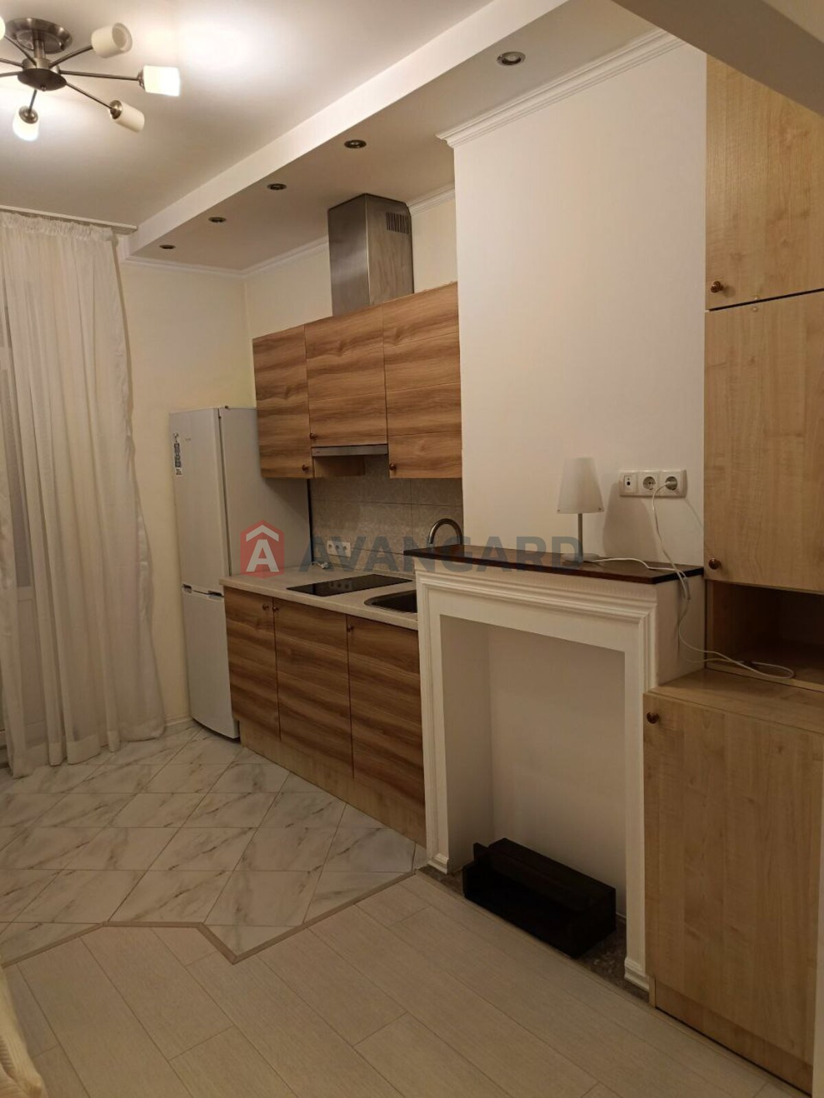 1 ��. ��������, 42,8/15,5/10.6 ��. �., 28/32 ������ ���� 3