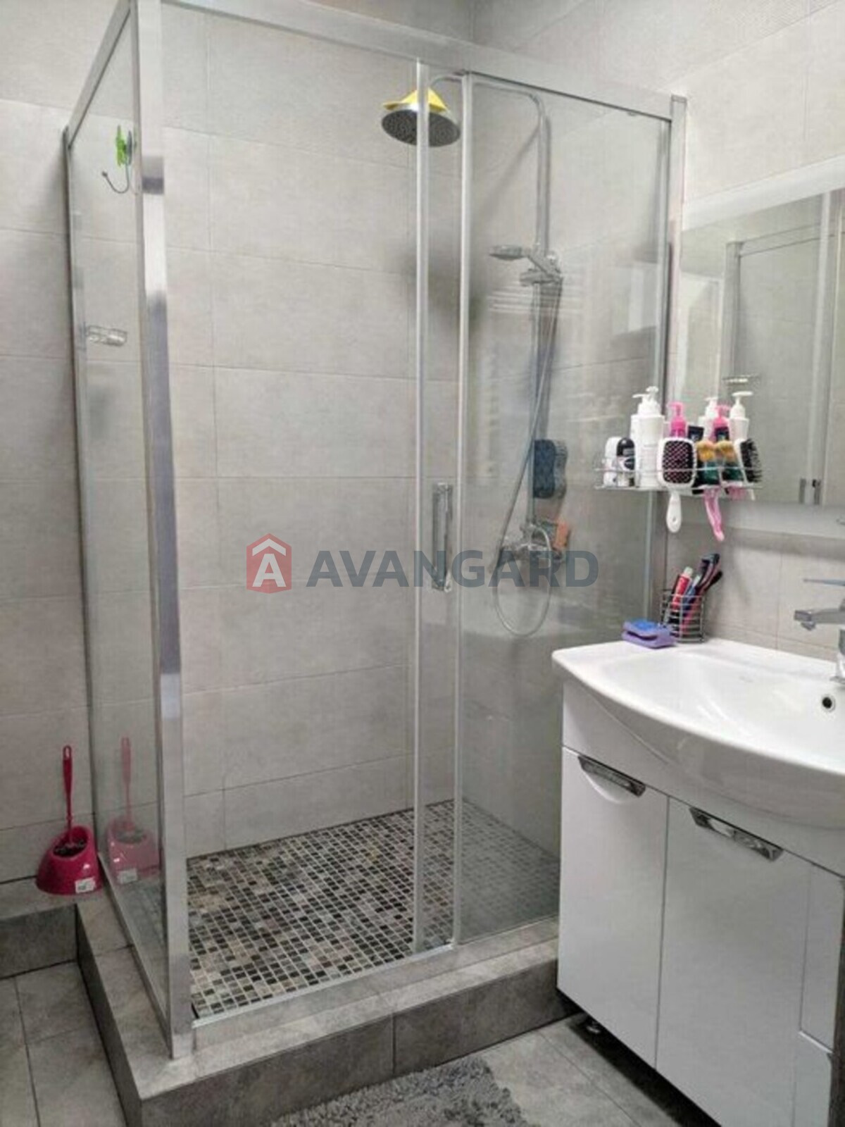 1 ����. ��������, 43/-/18 ��. �., 6/10 ���� ���� 8