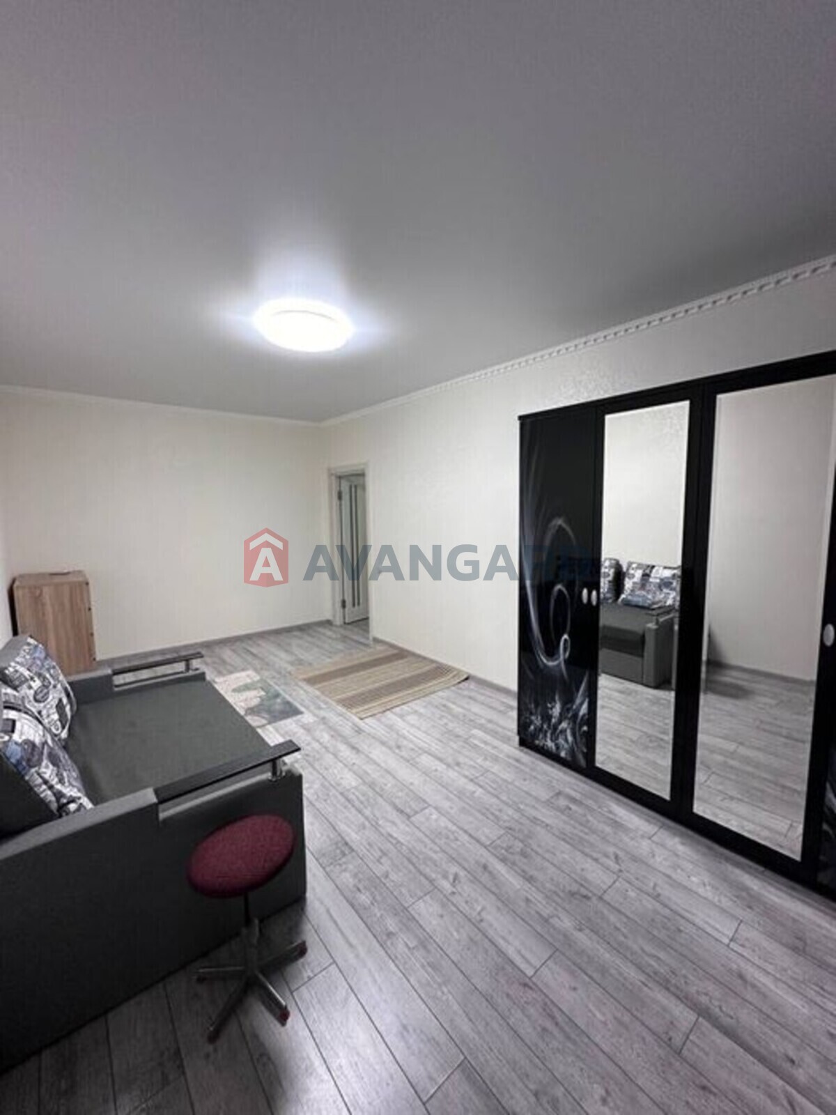 2 ��. ��������, 68/-/12 ��. �., 8/10 ������ ���� 4