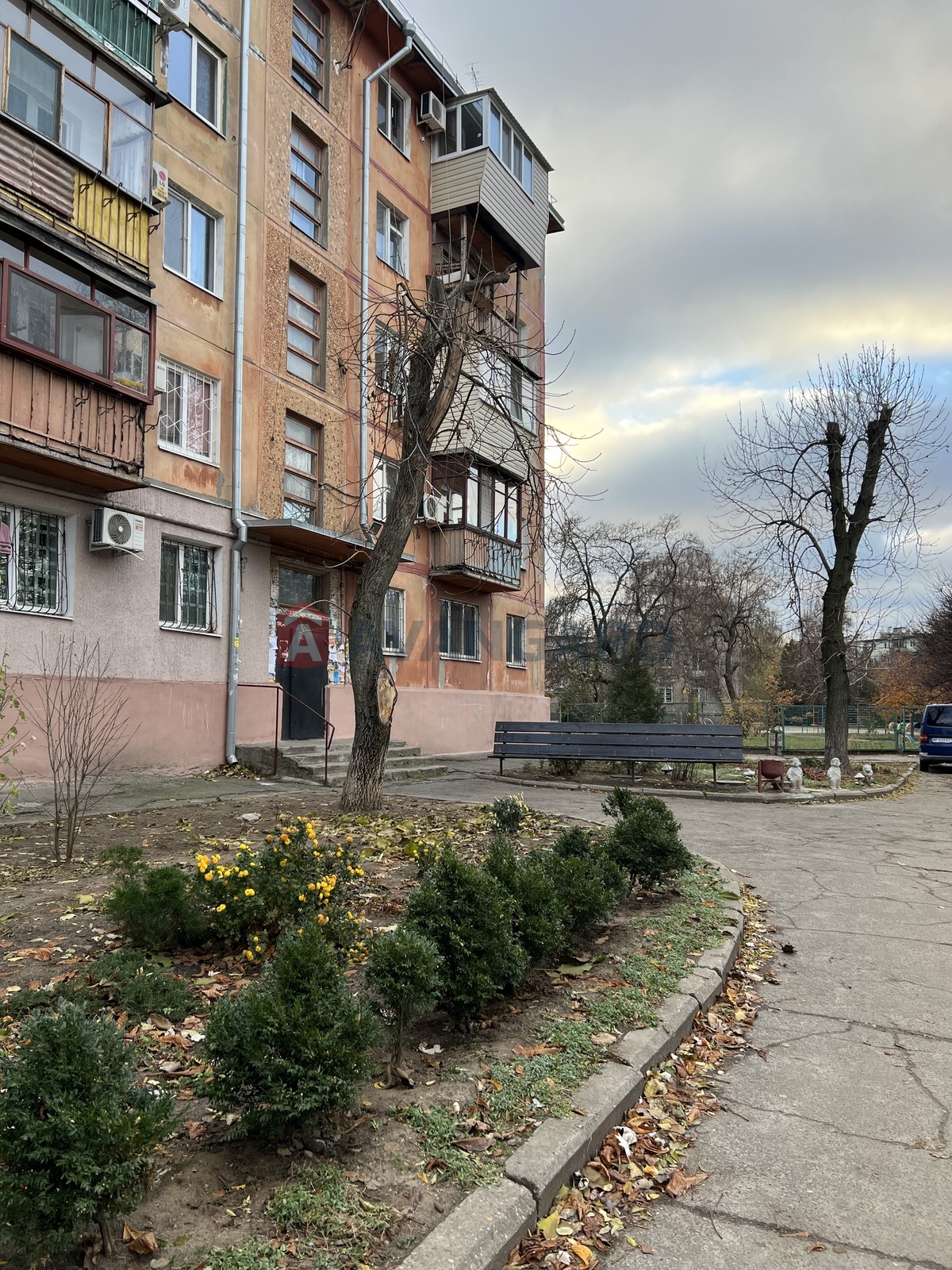 3 ����. ��������, 55/37/6 ��. �., 4/5 ���� ���� 14