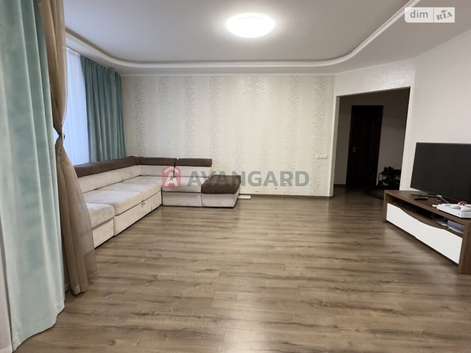 4 ��. ��������, 147/70/14 ��. �., 9/9 ������ ���� 17