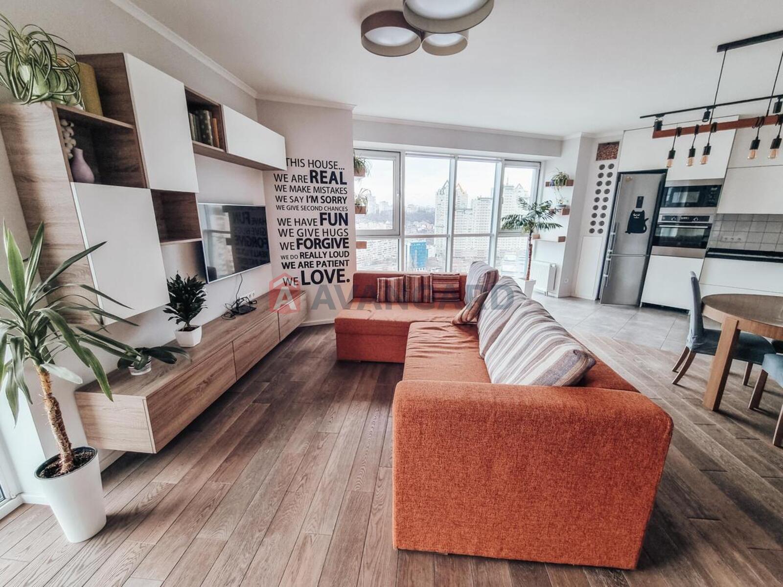 4 ����. ��������, 97/60/- ��. �., 17/20 ���� ���� 4