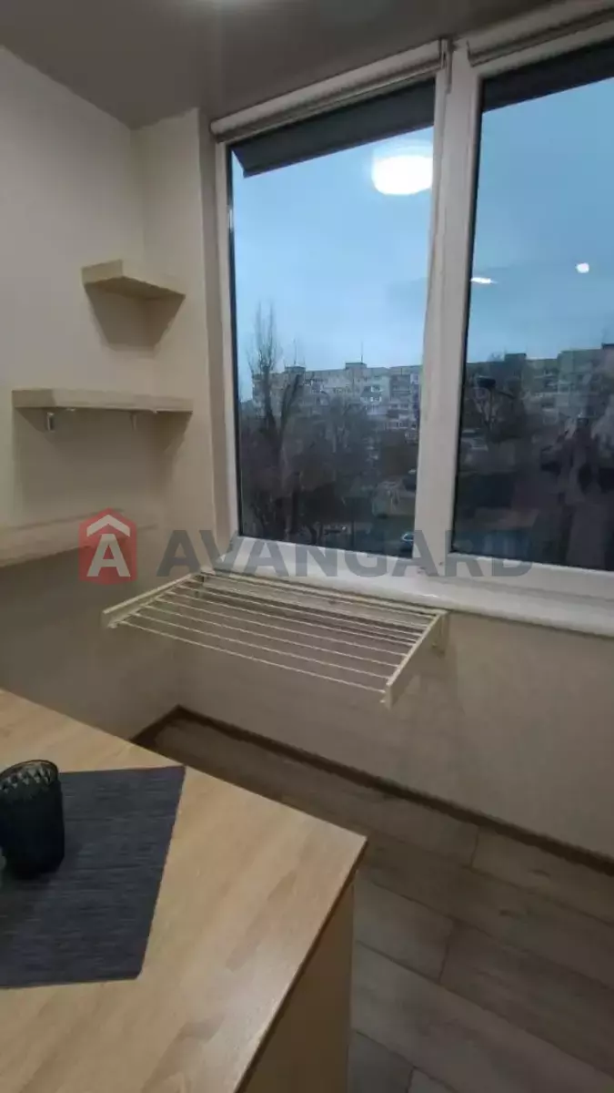 1 ��. ��������, 43/24/8 ��. �., 3/12 ������ ���� 12